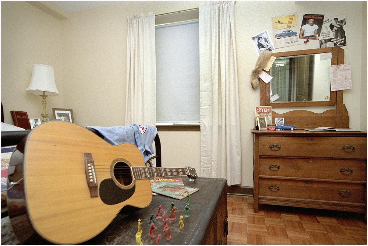 14 celebrity homes you can rent for a night!